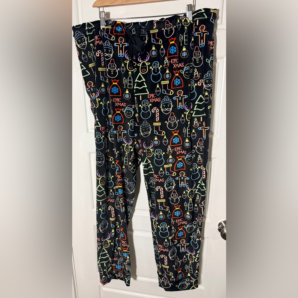 Festive super soft warm PJ paints Colorful Holiday Print. So fuzzy 😍 snuggle!!
